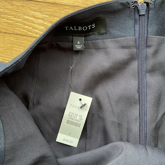 BNWT Talbots Denim Skirt. Size 6 - Picture 2 of 2